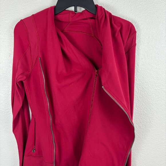 Lululemon 8 Womens Cranberry Asymmetrical Zipper Front Bhakti Yoga Jacket - Picture 5 of 9
